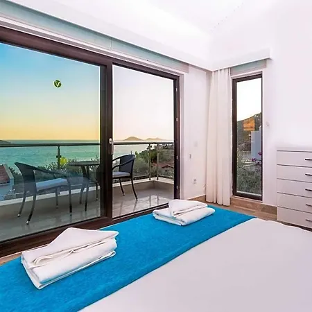 Sleeps 6 Pool Air Con Wifi *